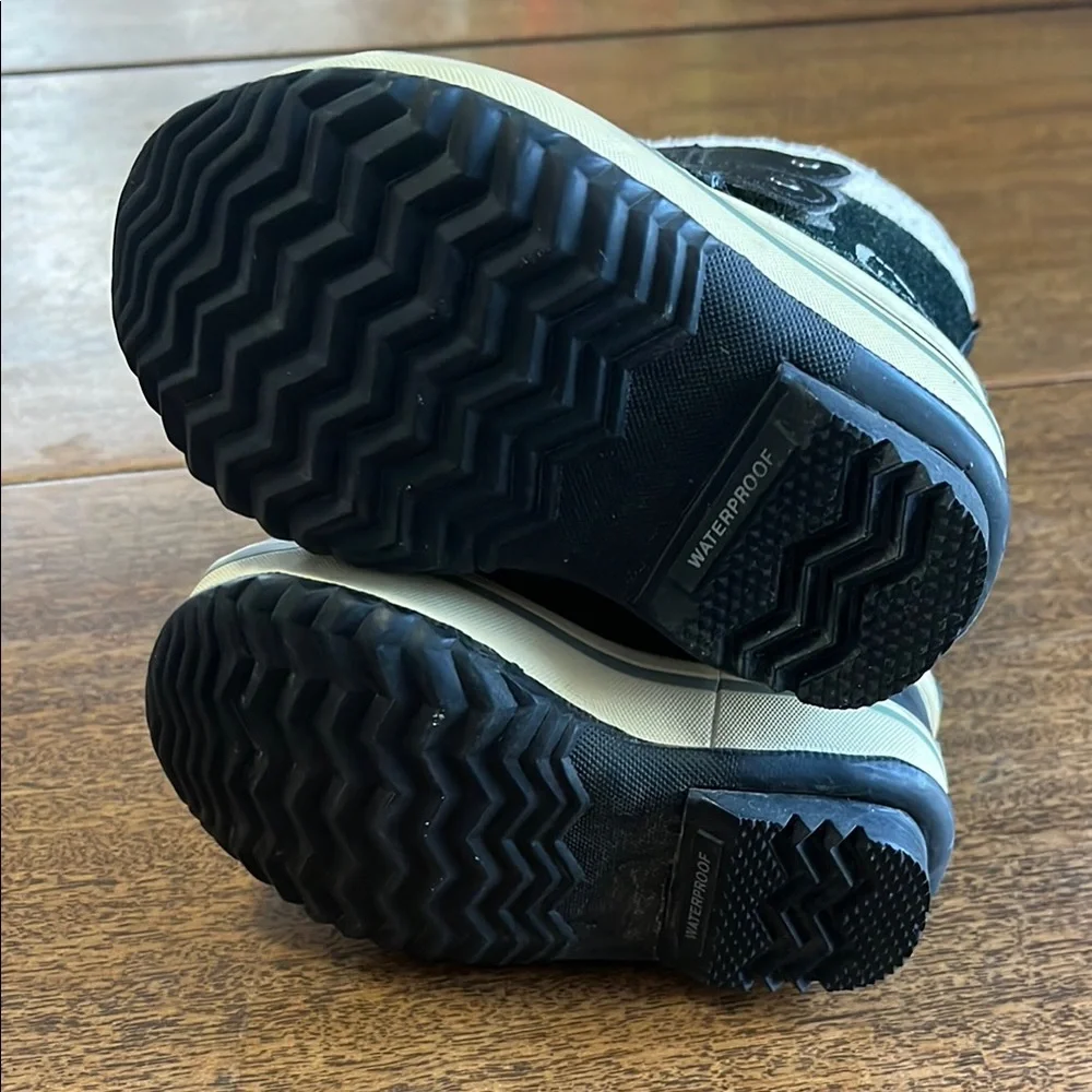 Sorel Toddler Black Fur Lined Winter Boots - Picture 3 of 4